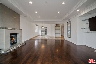 11952 Montana Ave in Los Angeles, CA - Building Photo - Building Photo