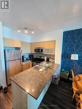 150-1150 E Liberty St in Toronto, ON - Building Photo - Building Photo