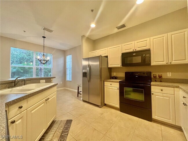 7844 Clemson St in Naples, FL - Building Photo - Building Photo