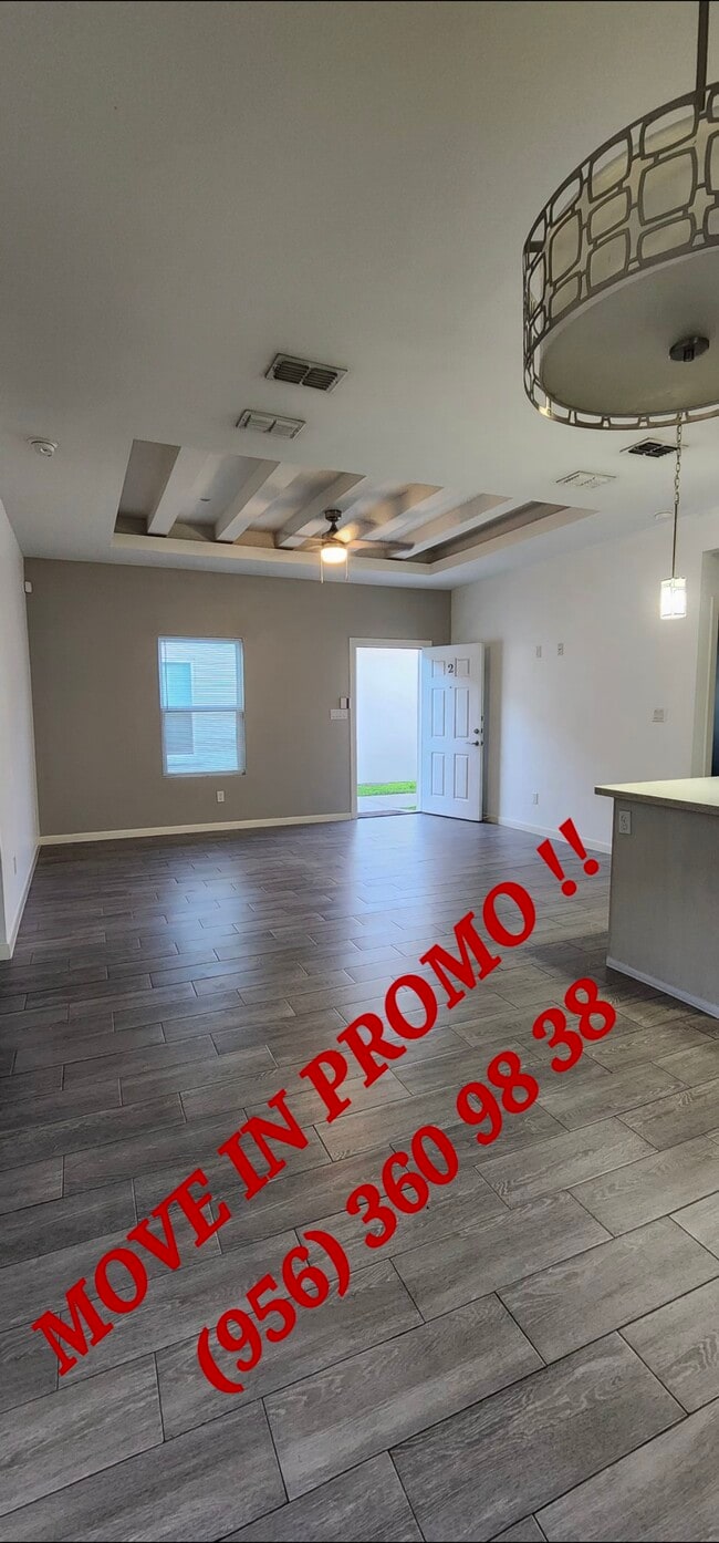807 W Garrison Dr, Unit #2 in Pharr, TX - Foto de edificio - Building Photo