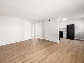 593 Riverview Dr in Columbus, OH - Building Photo - Building Photo