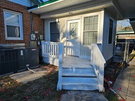 302 Alder St, Unit D in Myrtle Beach, SC - Building Photo