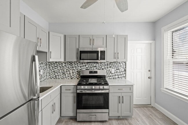 property at 8 North Ave