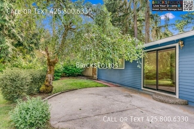 property at 7524 137th Ave NE
