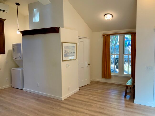 19140 Laurel Dr in Los Gatos, CA - Building Photo - Building Photo