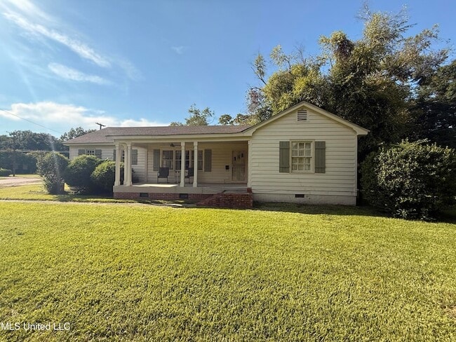 property at 501 Macarthur Ave