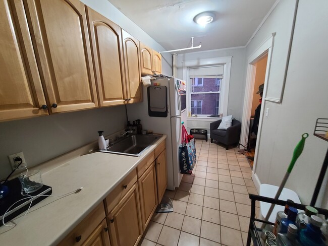 1619 Commonwealth Ave, Unit #3 in Boston, MA - Building Photo - Building Photo