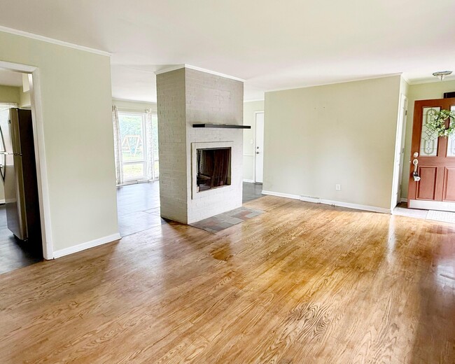3580 Dorchester Rd in Columbus, OH - Building Photo - Building Photo
