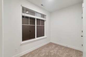 710 715 S in Mapleton, UT - Foto de edificio - Building Photo