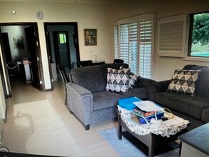 5345 Quakertown Ave in Woodland Hills, CA - Building Photo - Building Photo