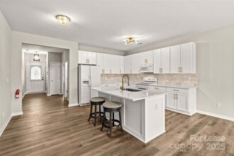 124 Zolder Ln in Mooresville, NC - Building Photo - Building Photo