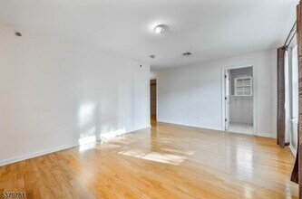 21-23 Norfolk Street Unit in Newark, NJ - Building Photo - Building Photo