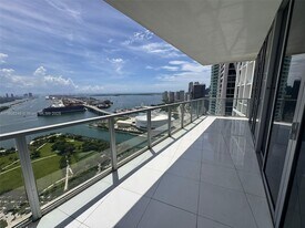 1100 Biscayne Blvd, Unit 4401 in Miami, FL - Building Photo