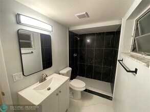 395 SW 15th St in Pompano Beach, FL - Building Photo - Building Photo