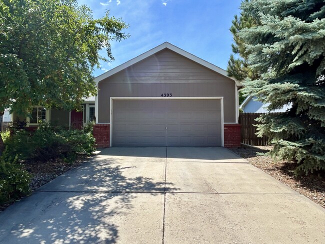 property at 4393 N Lincoln Ave