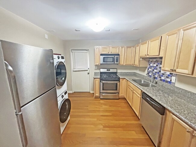 1355 Euclid Ave NE in Atlanta, GA - Building Photo - Building Photo