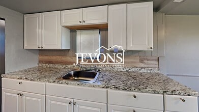 1017 E Spruce St in Yakima, WA - Building Photo - Building Photo