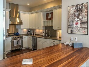 50 Stone Ridge Way in Fairfield, CT - Building Photo - Building Photo