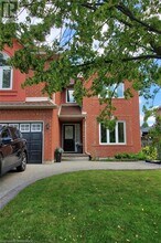 15 Moorland Crescent in Hamilton, ON - Building Photo - Building Photo