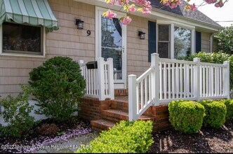 9 West St in Monmouth Beach, NJ - Building Photo - Building Photo