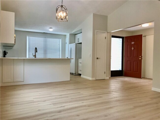 67 Tall Tree Dr in Penfield, NY - Building Photo - Building Photo