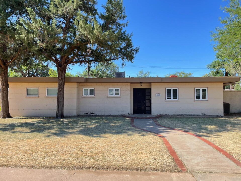 3215 29th St in Lubbock, TX - Building Photo