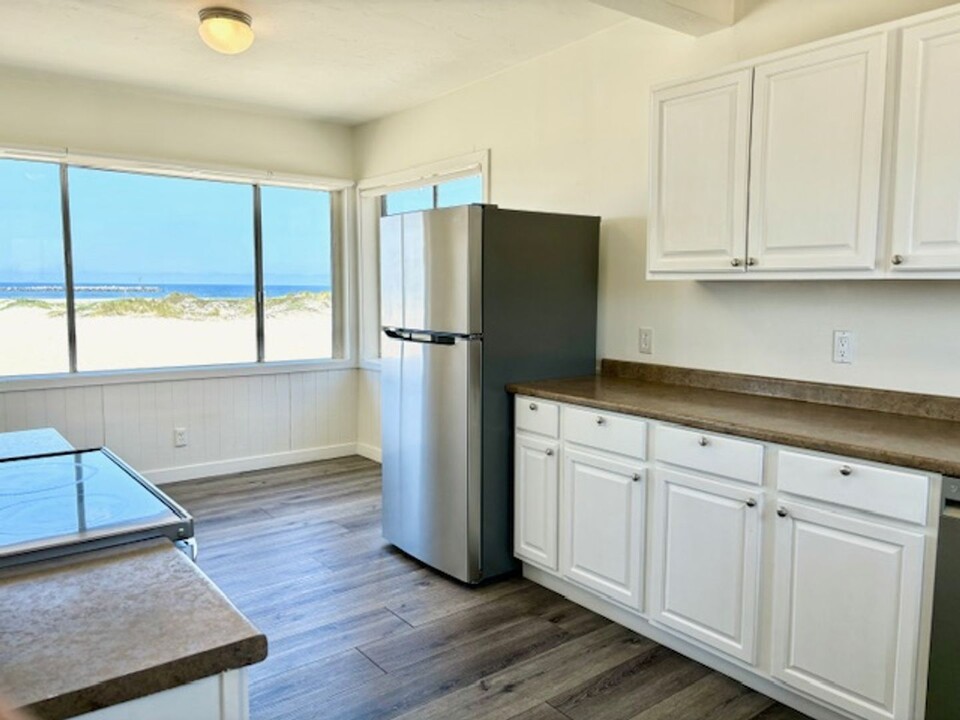 3289 Ocean Dr in Oxnard, CA - Foto de edificio