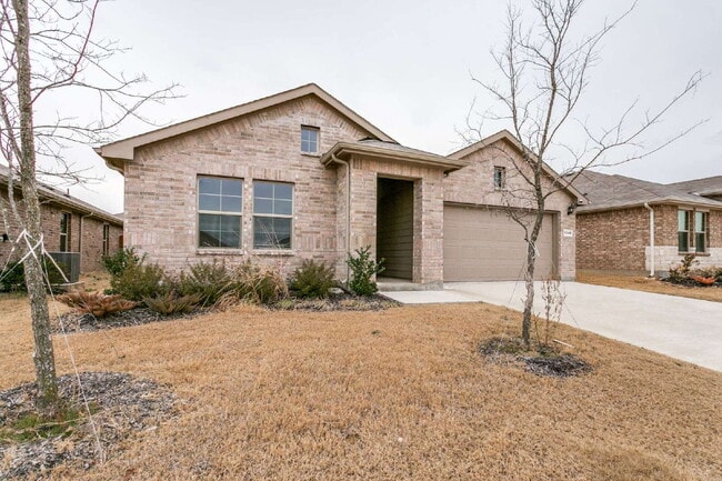 1348 Dillard Creek Dr in Justin, TX - Building Photo - Building Photo