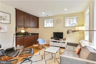 2125 S St NW in Washington, DC - Building Photo - Building Photo