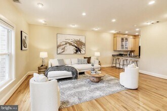 1324 10th St NW in Washington, DC - Building Photo - Building Photo