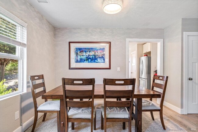 1554 Laurel St in Healdsburg, CA - Building Photo - Building Photo