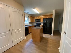 342 Bridgewater Cir in Athens, GA - Building Photo - Building Photo