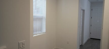 821 Lake Park Cir in Galt, CA - Building Photo - Building Photo