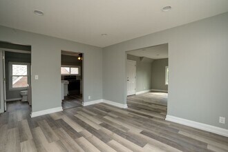 13 Mohawk Rd in Pontiac, MI - Building Photo - Building Photo