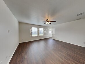 1101 Eagle Claw Dr in Haslet, TX - Building Photo - Building Photo