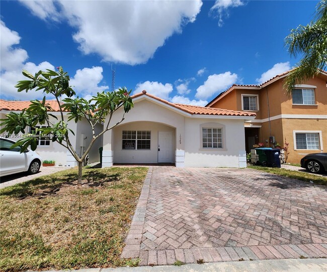 10949 SW 181st Terrace in Miami, FL - Building Photo - Building Photo