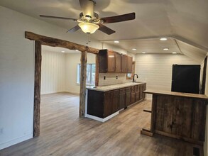 127 W Colfax St in Hastings, MI - Foto de edificio - Building Photo