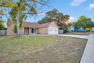 9218 Greens Point in San Antonio, TX - Building Photo