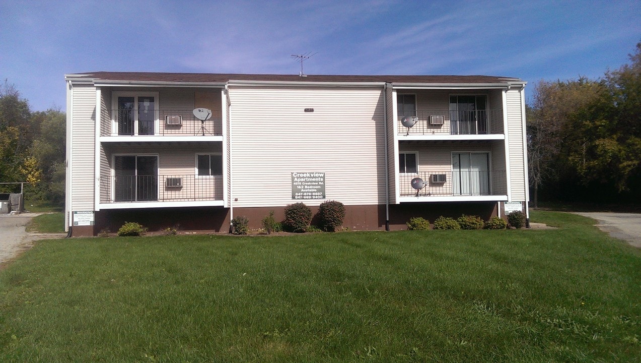 CREEKVIEW APARTMENTS in Rockford, IL - Foto de edificio