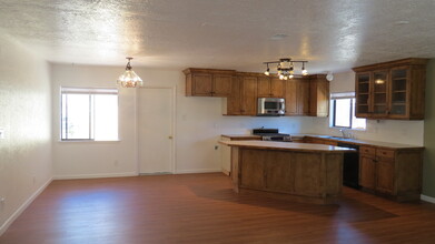 2538 Camino Espuela in Santa Fe, NM - Building Photo - Building Photo