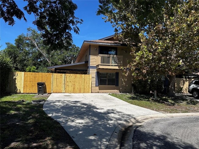 property at 500 YELLOWWOOD Ct