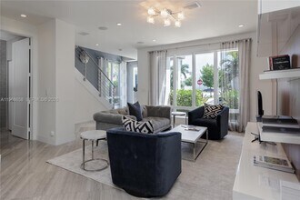 6434 NW 105th Pl in Doral, FL - Building Photo - Building Photo