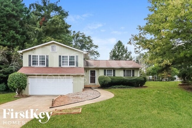property at 1570 Sprayberry Dr