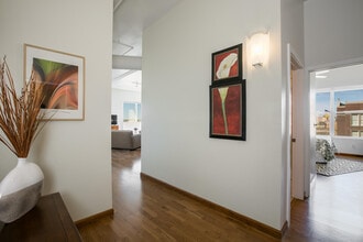 401 Central Ave NE in Albuquerque, NM - Building Photo - Building Photo