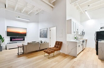 312 W 5th St in Los Angeles, CA - Building Photo - Building Photo