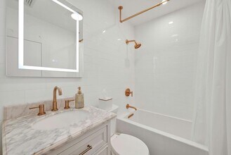 1015 Grand St in Hoboken, NJ - Building Photo - Building Photo