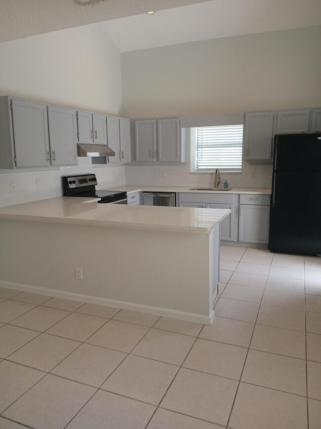 property at 1103 Summerwinds Ln