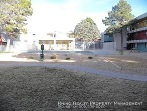 1404 Valencia Dr SE in Albuquerque, NM - Building Photo - Building Photo