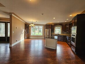 6230 Bradner Ln in Chilliwack, BC - Building Photo - Building Photo