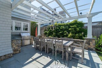 34 Island View Ave in Branford, CT - Building Photo - Building Photo